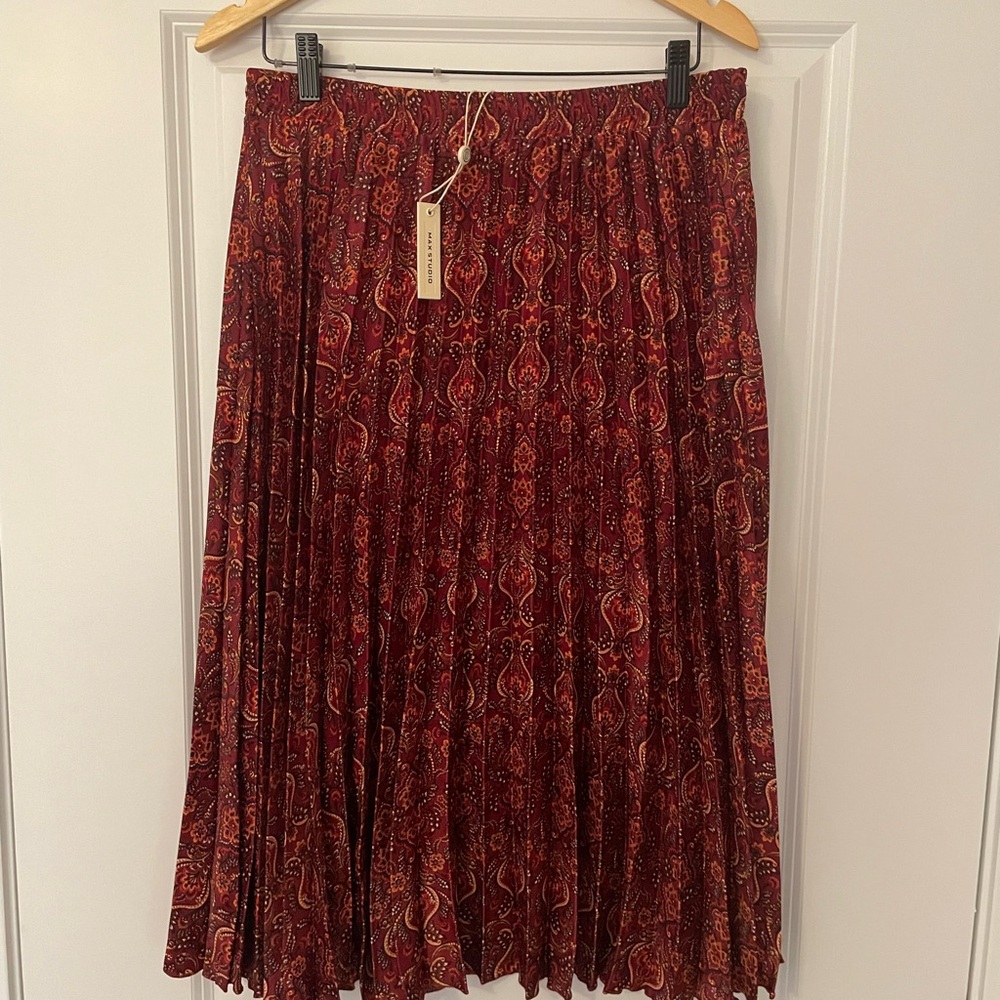 NWT Max Studio Pleated Satin Effect Paisley Wine Midi Skirt - Picture 2 of 6